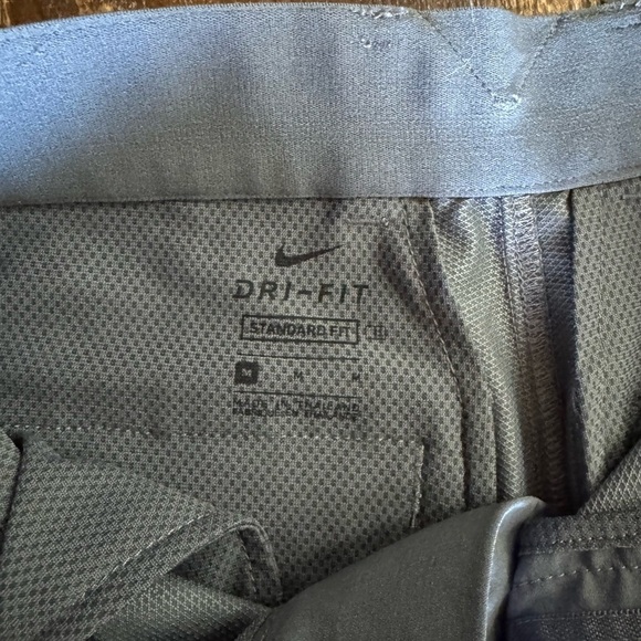 Nike Gray Casual Shorts with Belt Loops - Picture 3 of 5